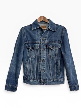 Vintage Levi’s 70506 0216 Denim Trucker Jacket Classic Jean Blue Coat Size 36